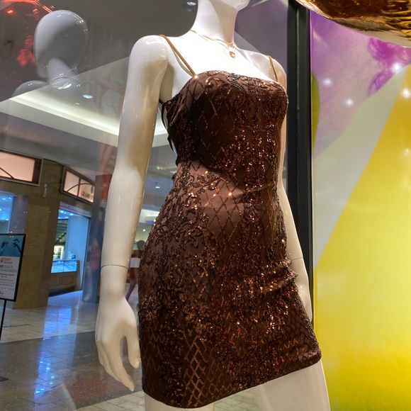 Brown sequins dress🧚🏽‍♂️💃🏽 - Picture 2 of 6